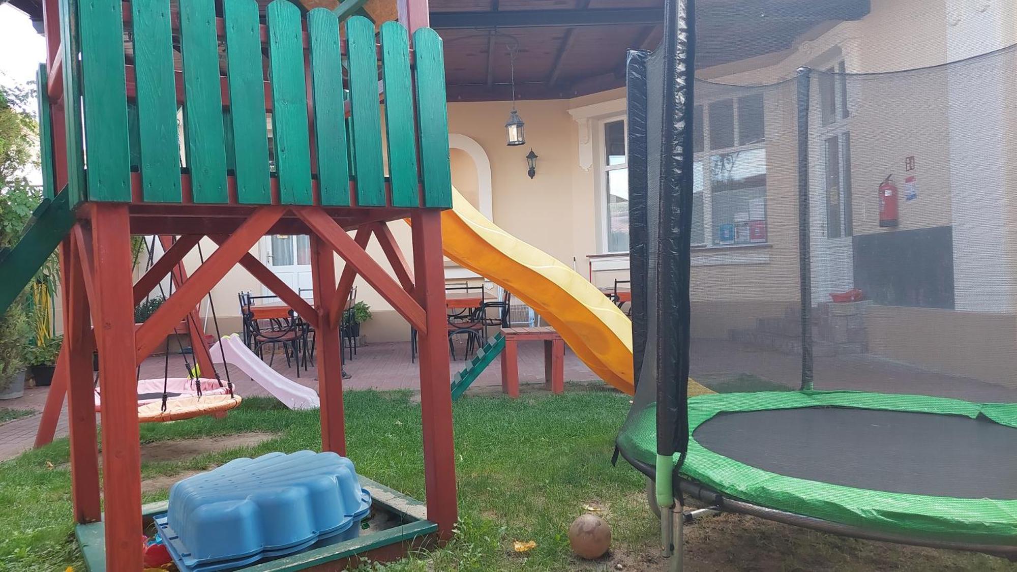 Gyulai Meseház Apartman Exterior foto