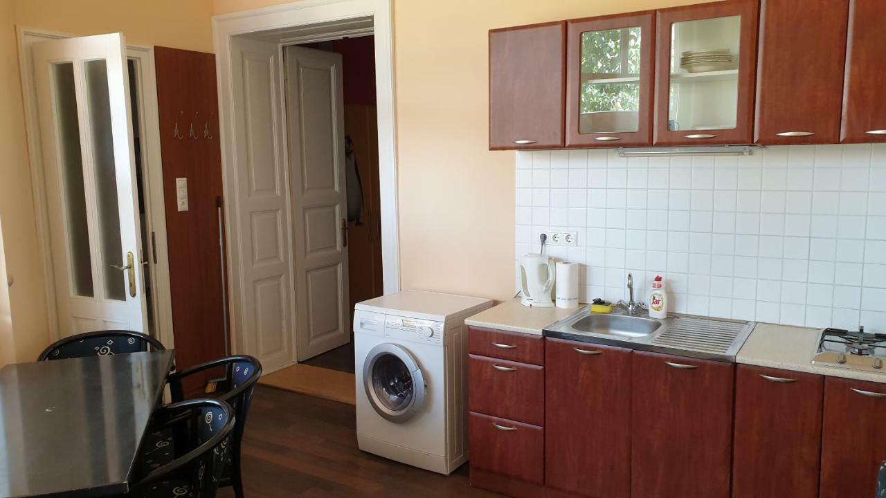 Gyulai Meseház Apartman Exterior foto